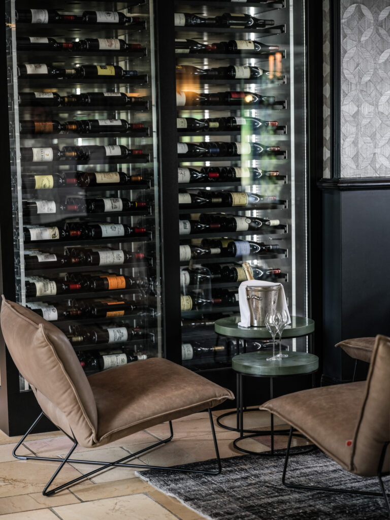 L’apéritif au salon — Le Verbois, Saint-Maximin